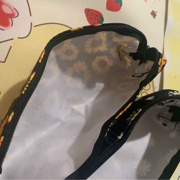 2 Floral Print Zip Pencil Pouches - Picture 4 of 12